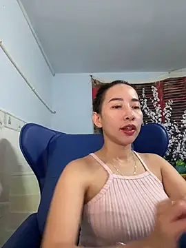 Snapshot of Cherry_6969 chatting on 02.06.25 Cherry 6969 online show from 02.06.25