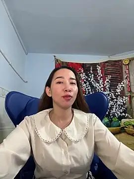 Snapshot of Cherry_6969 chatting on 02.06.25 Cherry 6969 online show from 02.06.25