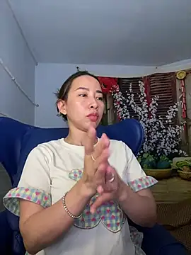 Snapshot of Cherry_6969 chatting on 02.10.25 Cherry 6969 online show from 02.10.25