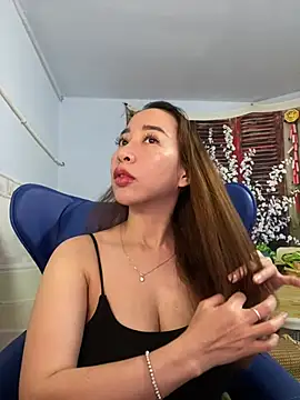 Snapshot of Cherry_6969 chatting on 02.14.25 Cherry 6969 online show from 02.14.25