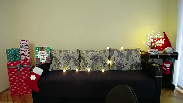 Pretty shy online show from 12.25.24