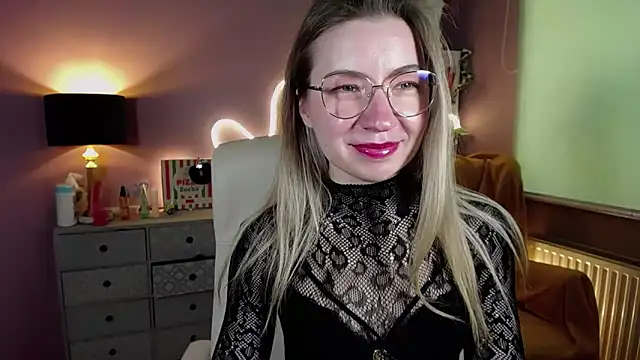 Mia Tasty online show from 03.20.25