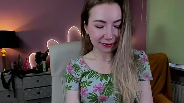 Mia Tasty online show from 10.04.25