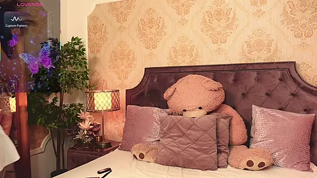 JaneDevine online show from 09.20.25