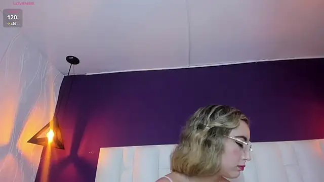 Snapshot of Antonella-Ray chatting on 02.01.25 Antonella-Ray online show from 02.01.25
