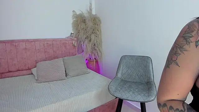 Snapshot of Sofiawilson_ chatting on 09.24.25 Sofiawilson online show from 09.24.25