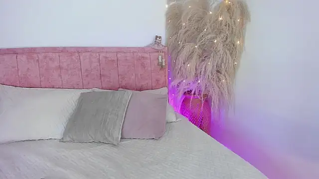 Snapshot of Sofiawilson_ chatting on 10.02.25 Sofiawilson online show from 10.02.25