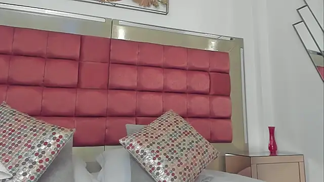 BonnieCute  online show from 10.20.25