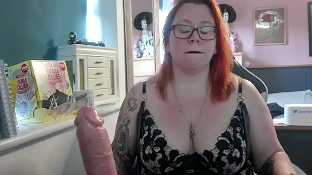 NikiDeeOfficial online show from 11.05.25