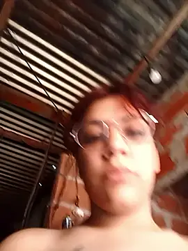 Snapshot of yani2526 chatting on 10.23.25 yani2526 online show from 10.23.25
