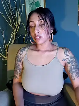 Snapshot of Chelseax1 chatting on 12.17.25 Chelseax1 online show from 12.17.25