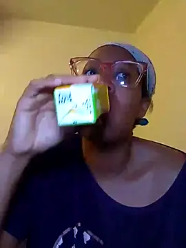 Snapshot of madamsensuale chatting on 03.19.25 madamsensuale online show from 03.19.25