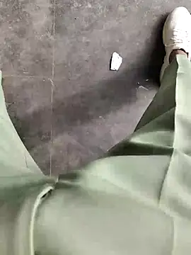 cumshotboy01 online show from 01.12.25