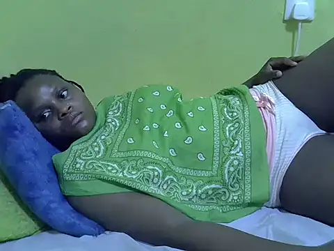 queendebbie online show from 12.04.25