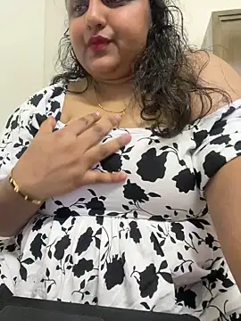 smile pretty online show from 02.19.25