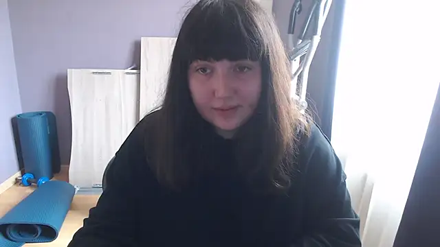 Lynylou online show from 09.13.25