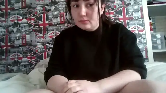 Lynylou online show from 10.30.25