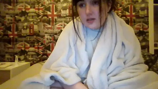 Lynylou online show from 11.30.25