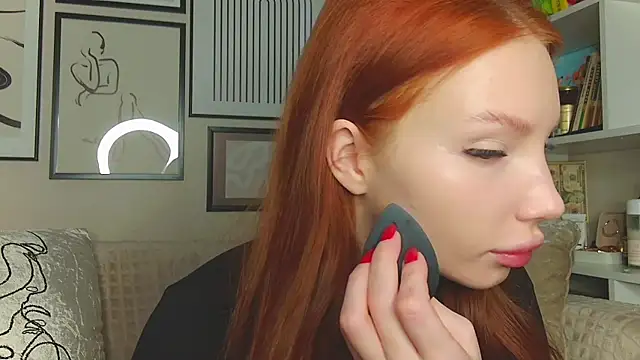 JudyWalkerr online show from 03.19.25