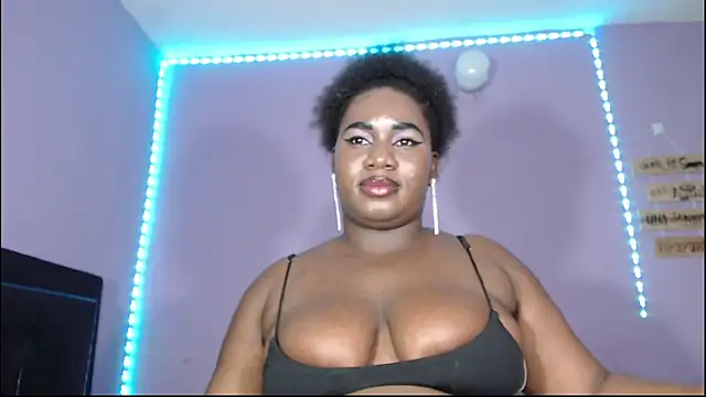 Snapshot of DILAY_XXX chatting on 02.09.25 DILAY XXX online show from 02.09.25