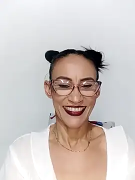 Snapshot of BarbaraMature chatting on 12.01.24 BarbaraMature online show from 12.01.24