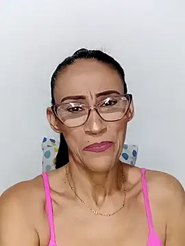 Snapshot of BarbaraMature chatting on 12.06.24 BarbaraMature online show from 12.06.24