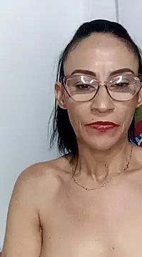 Snapshot of BarbaraMature chatting on 12.13.24 BarbaraMature online show from 12.13.24