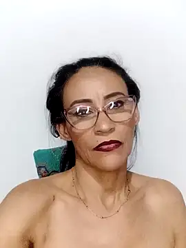 Snapshot of BarbaraMature chatting on 12.24.24 BarbaraMature online show from 12.24.24