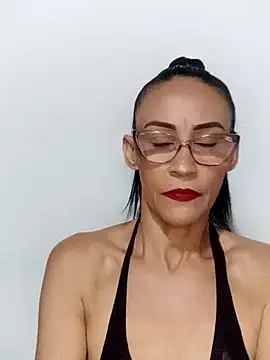 Snapshot of BarbaraMature chatting on 12.29.24 BarbaraMature online show from 12.29.24