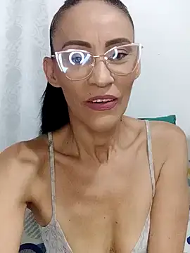Snapshot of BarbaraMature chatting on 02.14.25 BarbaraMature online show from 02.14.25