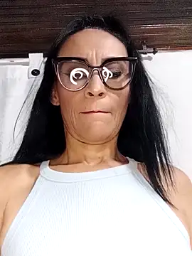 Snapshot of BarbaraMature chatting on 09.18.25 BarbaraMature online show from 09.18.25
