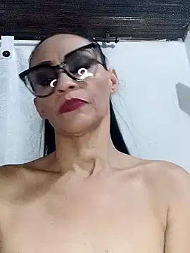 Snapshot of BarbaraMature chatting on 09.30.25 BarbaraMature online show from 09.30.25