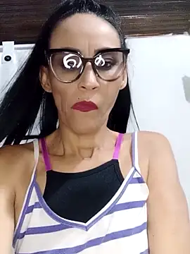 Snapshot of BarbaraMature chatting on 10.03.25 BarbaraMature online show from 10.03.25