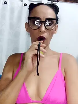 Snapshot of BarbaraMature chatting on 10.17.25 BarbaraMature online show from 10.17.25