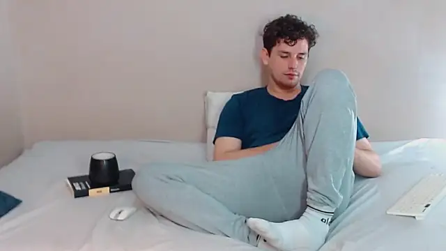 Snapshot of Elio555 chatting on 03.06.25 Elio555 online show from 03.06.25