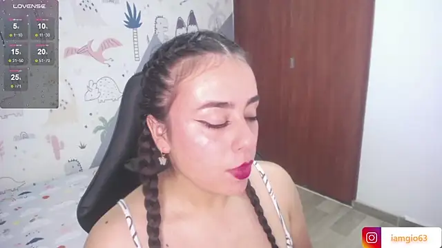 Georgina 1t online show from 02.20.25