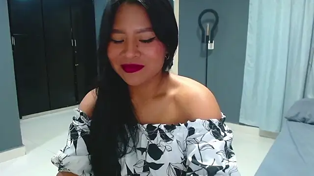 Snapshot of Aria_morgan1 chatting on 12.20.24 Aria morgan1 online show from 12.20.24