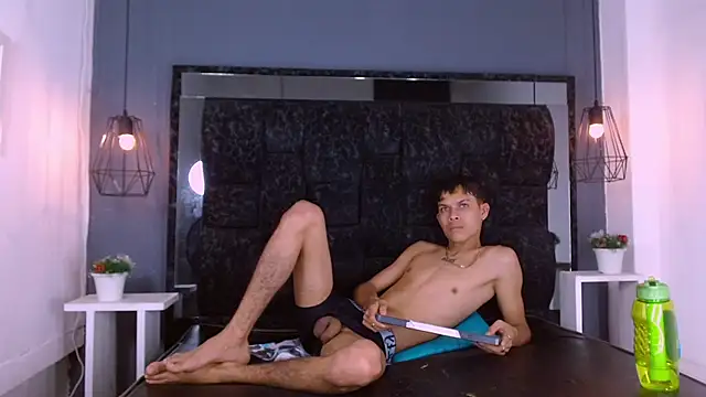 Levis Montes online show from 01.13.25