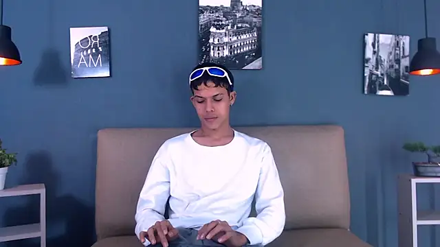 Levis Montes online show from 02.05.25