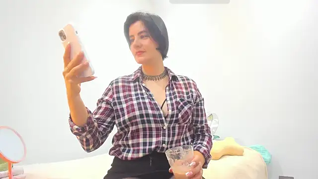 Cristina Vanegas631 online show from 01.26.25