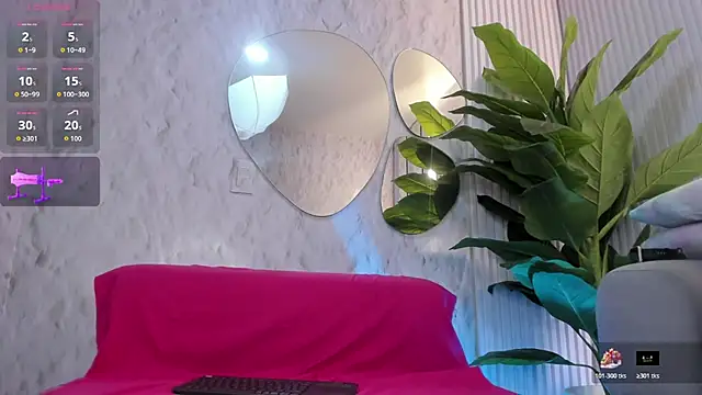 Emelyross  online show from 10.23.25