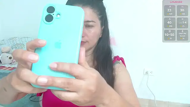 Emelyross  online show from 12.21.25