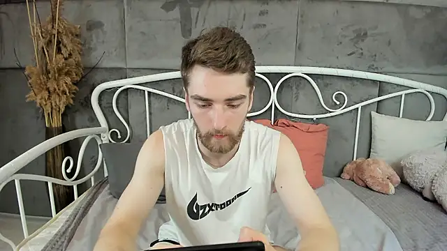 Snapshot of DexterDexx chatting on 12.01.24 DexterDexx online show from 12.01.24