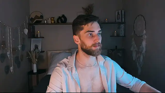 Snapshot of DexterDexx chatting on 09.18.25 DexterDexx online show from 09.18.25