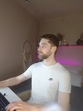 Snapshot of DexterDexx chatting on 10.10.25 DexterDexx online show from 10.10.25