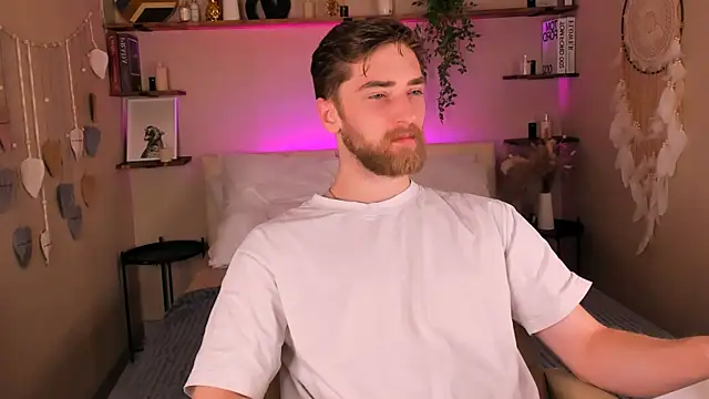 Snapshot of DexterDexx chatting on 10.20.25 DexterDexx online show from 10.20.25