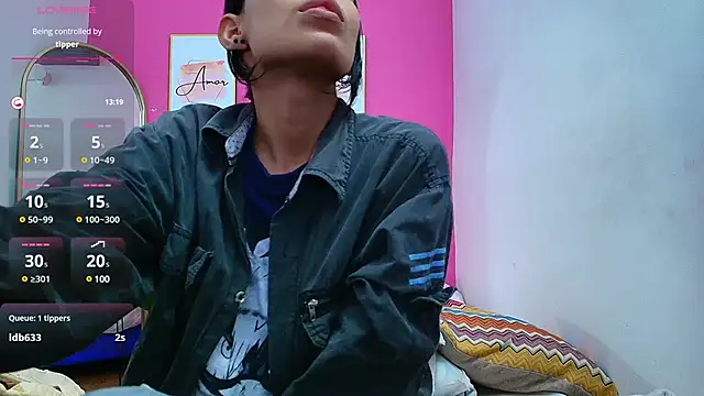 yourcuteneighbourr online show from 01.17.25