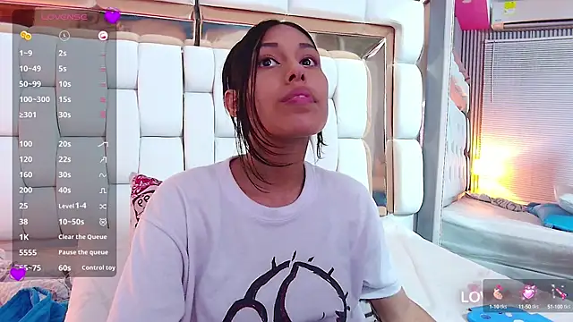 yourcuteneighbourr online show from 03.07.25