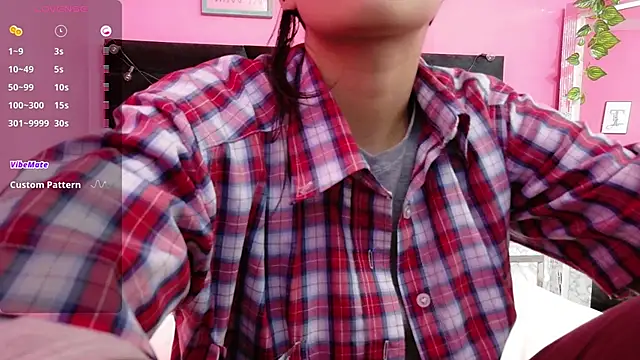 yourcuteneighbourr online show from 09.10.25