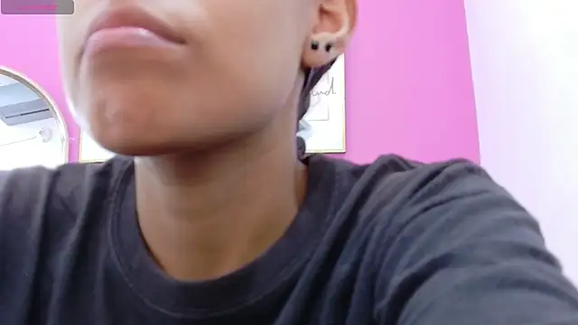 yourcuteneighbourr online show from 09.23.25